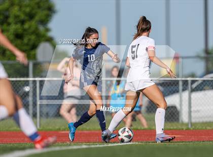 Thumbnail 2 in St. Teresa's Academy @ Liberty North - MSHSAA Class 4 Quarterfinal photogallery.