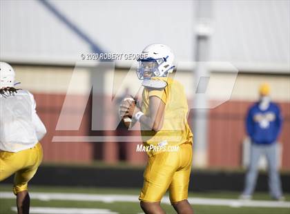 Thumbnail 3 in Catholic Memorial vs Muskego (Scrimmage) photogallery.