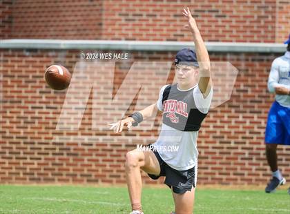 Thumbnail 2 in Center Hill vs Collierville (U of Memphis 7v7) photogallery.