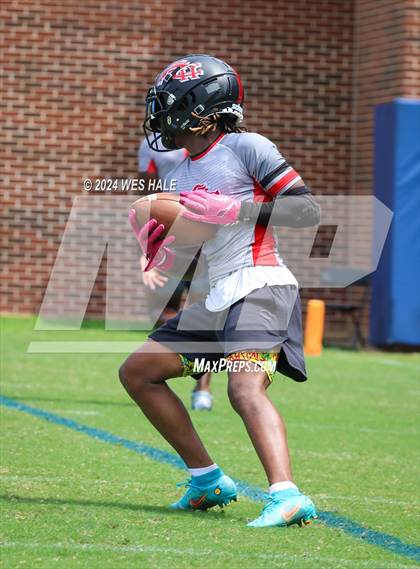 Thumbnail 1 in Center Hill vs Collierville (U of Memphis 7v7) photogallery.