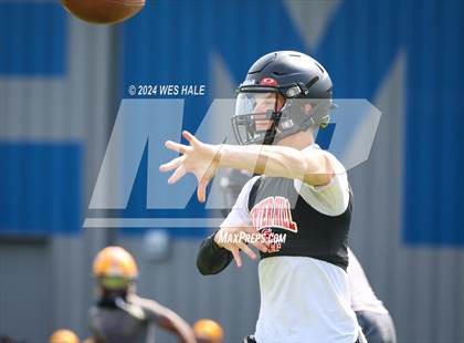 Thumbnail 2 in Center Hill vs Collierville (U of Memphis 7v7) photogallery.