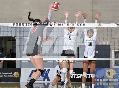 Thumbnail 3 in Archbishop Mitty vs. Mater Dei (CIF State Open Division Final) photogallery.