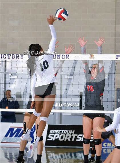 Thumbnail 3 in Archbishop Mitty vs. Mater Dei (CIF State Open Division Final) photogallery.