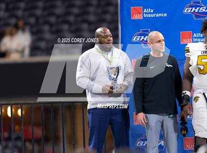 Thumbnail 2 in Carrollton vs Buford (GHSA AAAAAA Championship) photogallery.