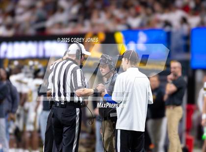 Thumbnail 2 in Carrollton vs Buford (GHSA AAAAAA Championship) photogallery.