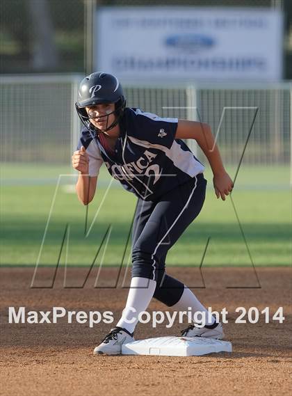 Thumbnail 3 in Pacifica vs. King (CIF-SS D1 Final) photogallery.