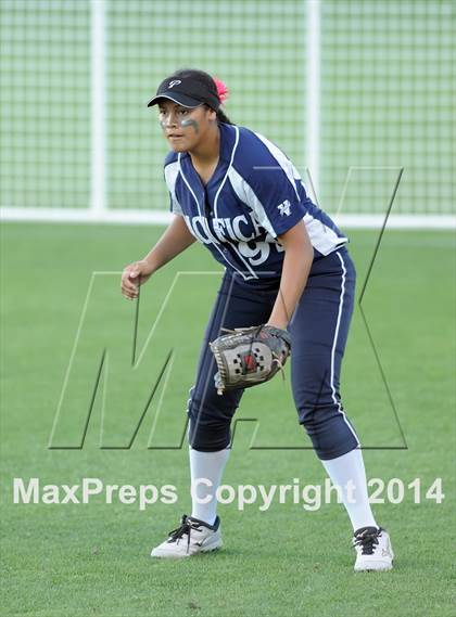 Thumbnail 2 in Pacifica vs. King (CIF-SS D1 Final) photogallery.