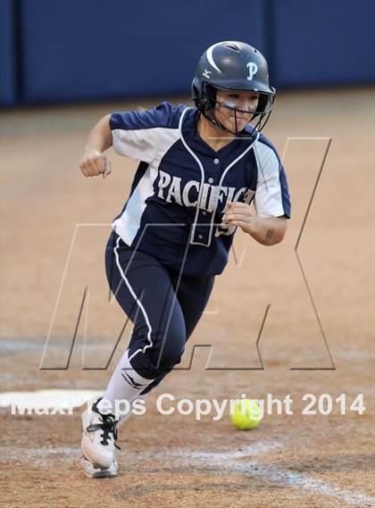 Thumbnail 3 in Pacifica vs. King (CIF-SS D1 Final) photogallery.