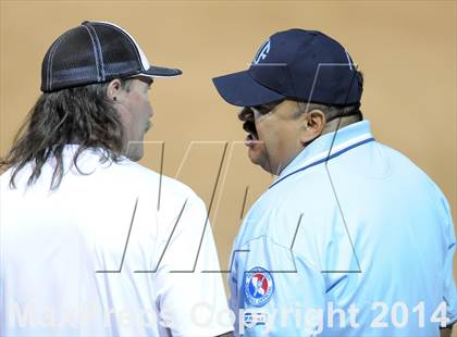 Thumbnail 3 in Pacifica vs. King (CIF-SS D1 Final) photogallery.
