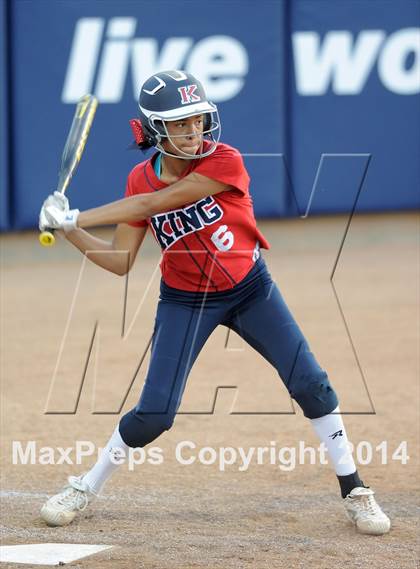 Thumbnail 2 in Pacifica vs. King (CIF-SS D1 Final) photogallery.