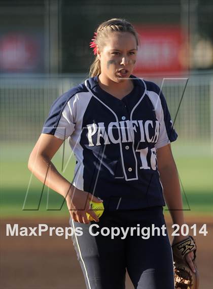 Thumbnail 3 in Pacifica vs. King (CIF-SS D1 Final) photogallery.