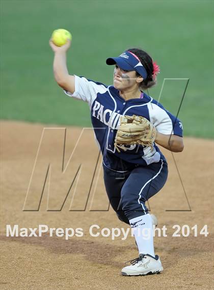 Thumbnail 3 in Pacifica vs. King (CIF-SS D1 Final) photogallery.