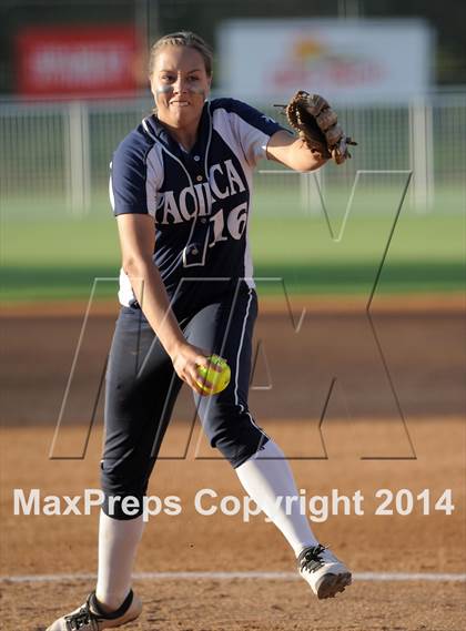 Thumbnail 2 in Pacifica vs. King (CIF-SS D1 Final) photogallery.