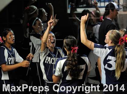 Thumbnail 2 in Pacifica vs. King (CIF-SS D1 Final) photogallery.