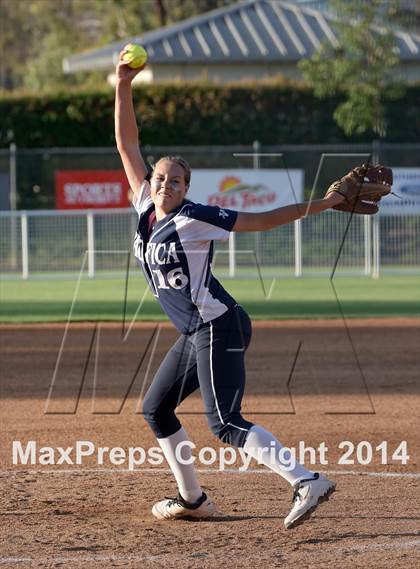 Thumbnail 2 in Pacifica vs. King (CIF-SS D1 Final) photogallery.