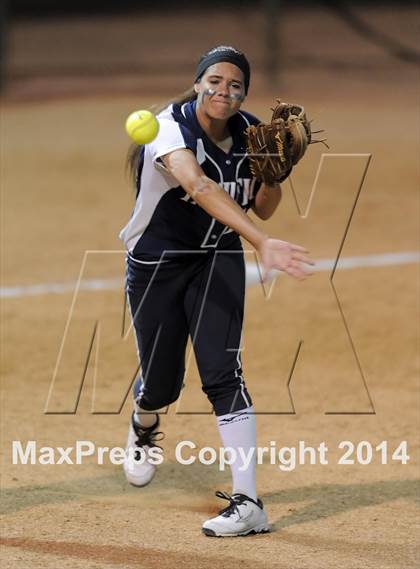 Thumbnail 3 in Pacifica vs. King (CIF-SS D1 Final) photogallery.