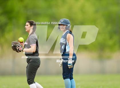 Thumbnail 2 in Bishop Grimes vs Syracuse photogallery.