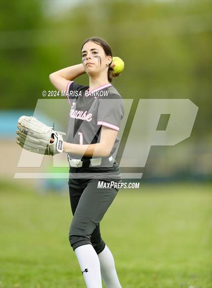 Thumbnail 2 in Bishop Grimes vs Syracuse photogallery.