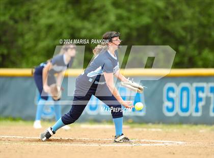 Thumbnail 2 in Bishop Grimes vs Syracuse photogallery.
