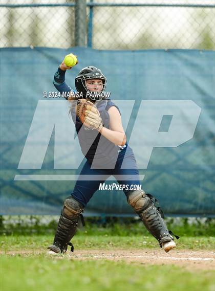 Thumbnail 2 in Bishop Grimes vs Syracuse photogallery.