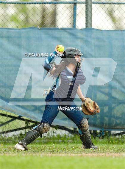 Thumbnail 2 in Bishop Grimes vs Syracuse photogallery.