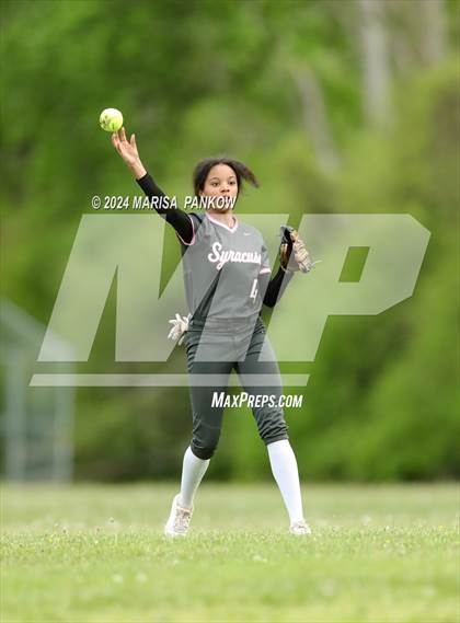 Thumbnail 2 in Bishop Grimes vs Syracuse photogallery.