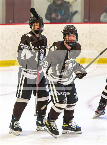 Thumbnail 1 in Brunswick School vs. New Hampton School (Exeter Invitational) photogallery.