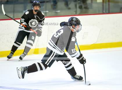 Thumbnail 1 in Brunswick School vs. New Hampton School (Exeter Invitational) photogallery.