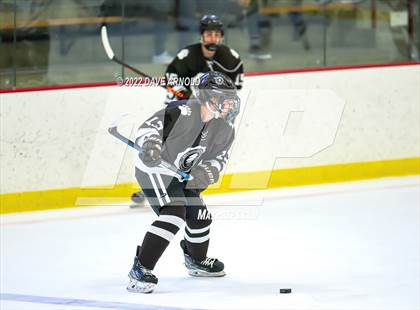 Thumbnail 2 in Brunswick School vs. New Hampton School (Exeter Invitational) photogallery.
