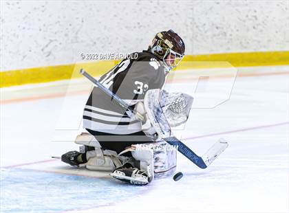 Thumbnail 1 in Brunswick School vs. New Hampton School (Exeter Invitational) photogallery.