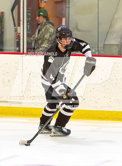 Thumbnail 1 in Brunswick School vs. New Hampton School (Exeter Invitational) photogallery.