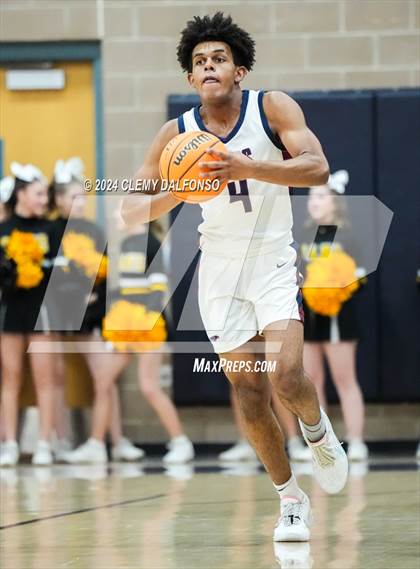 Thumbnail 3 in Green Mountain vs Dakota Ridge (Jeffco 4A/5A Mini Tournament) photogallery.