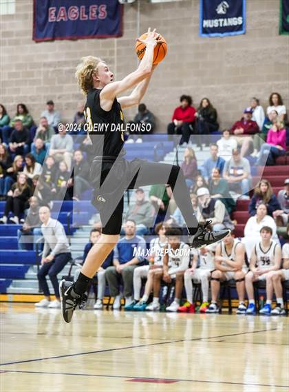 Thumbnail 2 in Green Mountain vs Dakota Ridge (Jeffco 4A/5A Mini Tournament) photogallery.