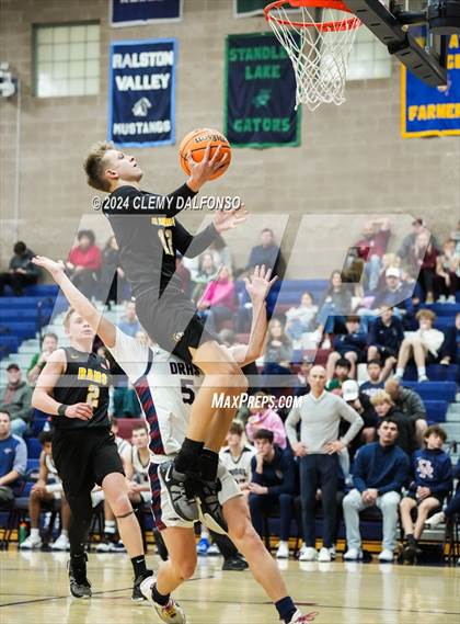 Thumbnail 2 in Green Mountain vs Dakota Ridge (Jeffco 4A/5A Mini Tournament) photogallery.