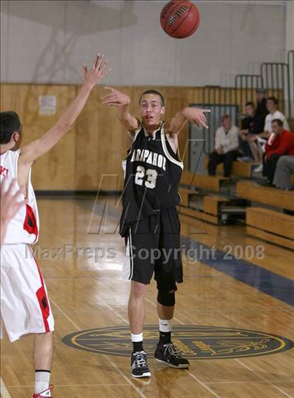 Thumbnail 2 in Arapahoe vs. Regis Jesuit photogallery.