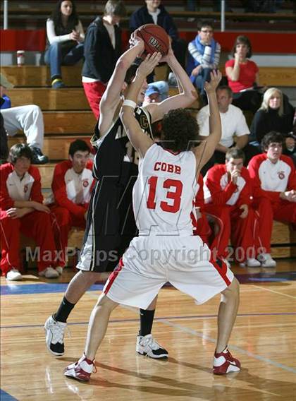 Thumbnail 2 in Arapahoe vs. Regis Jesuit photogallery.