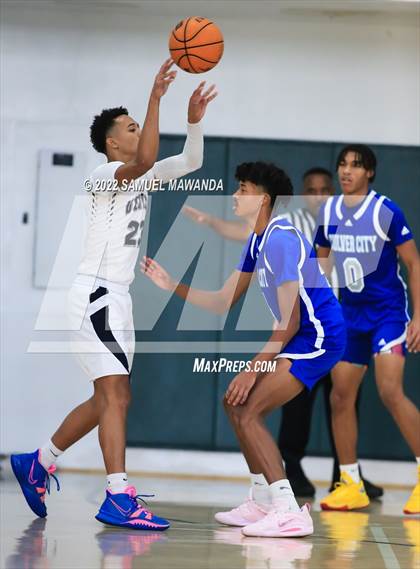 Thumbnail 3 in Venice vs Culver City (Westside Tip Off Classic) photogallery.