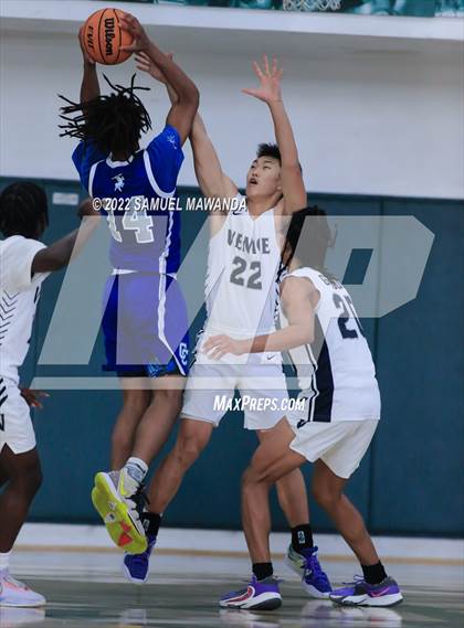 Thumbnail 1 in Venice vs Culver City (Westside Tip Off Classic) photogallery.