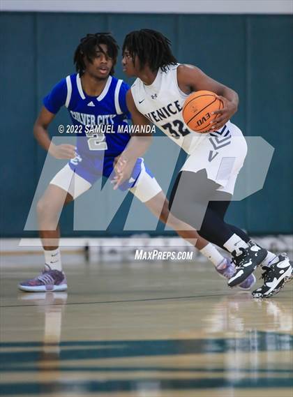 Thumbnail 1 in Venice vs Culver City (Westside Tip Off Classic) photogallery.
