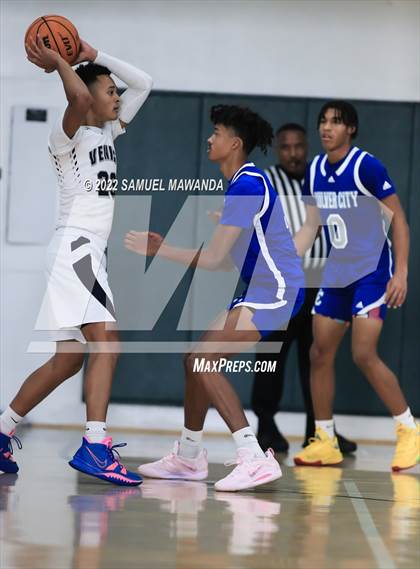 Thumbnail 2 in Venice vs Culver City (Westside Tip Off Classic) photogallery.