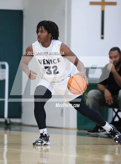 Thumbnail 1 in Venice vs Culver City (Westside Tip Off Classic) photogallery.