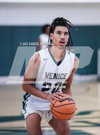 Thumbnail 2 in Venice vs Culver City (Westside Tip Off Classic) photogallery.