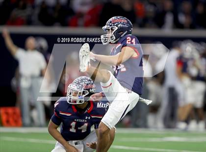 Thumbnail 2 in Ryan vs. Colleyville Heritage (UIL 5A Division 1 Region 1 Quarterfinals) photogallery.