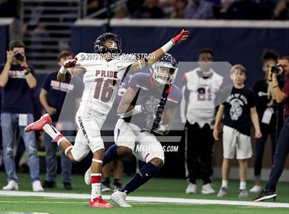 Thumbnail 1 in Ryan vs. Colleyville Heritage (UIL 5A Division 1 Region 1 Quarterfinals) photogallery.