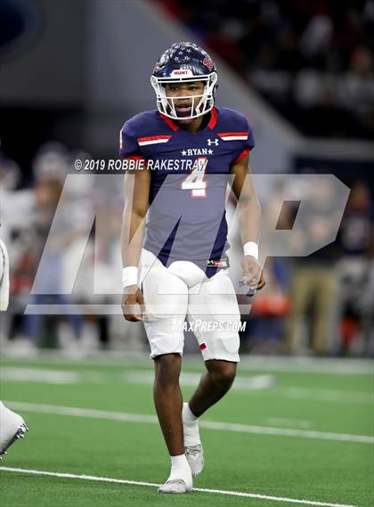 Thumbnail 3 in Ryan vs. Colleyville Heritage (UIL 5A Division 1 Region 1 Quarterfinals) photogallery.