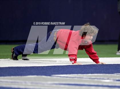 Thumbnail 1 in Ryan vs. Colleyville Heritage (UIL 5A Division 1 Region 1 Quarterfinals) photogallery.