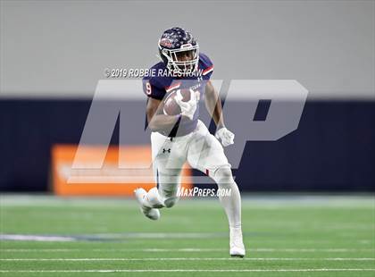 Thumbnail 1 in Ryan vs. Colleyville Heritage (UIL 5A Division 1 Region 1 Quarterfinals) photogallery.