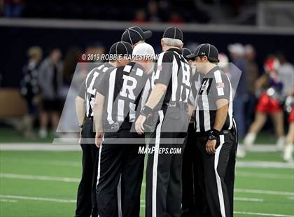 Thumbnail 3 in Ryan vs. Colleyville Heritage (UIL 5A Division 1 Region 1 Quarterfinals) photogallery.