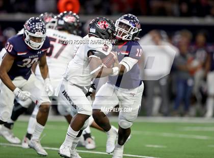 Thumbnail 1 in Ryan vs. Colleyville Heritage (UIL 5A Division 1 Region 1 Quarterfinals) photogallery.