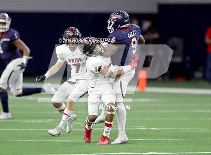 Thumbnail 3 in Ryan vs. Colleyville Heritage (UIL 5A Division 1 Region 1 Quarterfinals) photogallery.